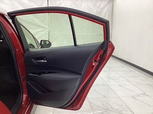 Used 2020 Toyota Corolla XSE image 25