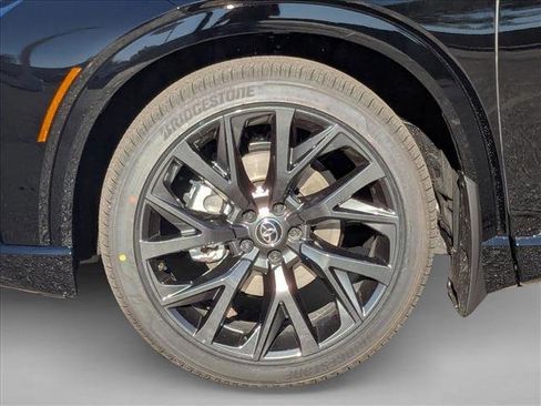 New 2025 Toyota Crown Signia image 10