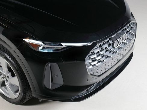Certified 2025 Audi Q5 Premium w/ Premium Plus AWD/4WD image 31