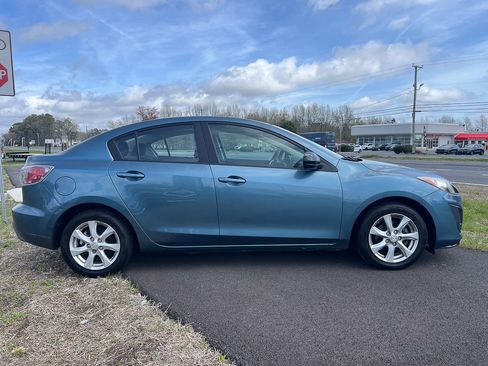 Used 2011 MAZDA MAZDA3 i Touring FWD image 6