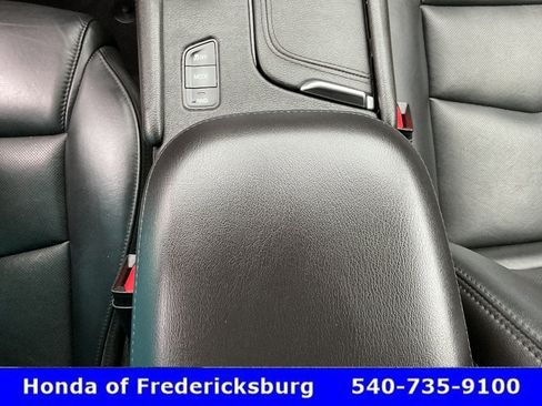 Used 2018 Cadillac XT5 Luxury w/ LPO, Wheel Lock Package AWD/4WD image 41