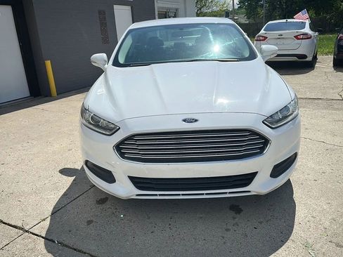 Used 2014 Ford Fusion SE FWD image 8