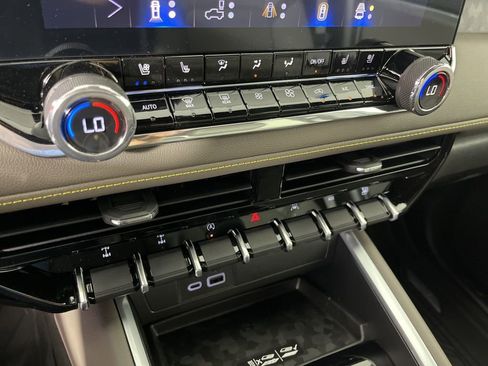 New 2026 Chevrolet Colorado ZR2 w/ Technology Package image 31