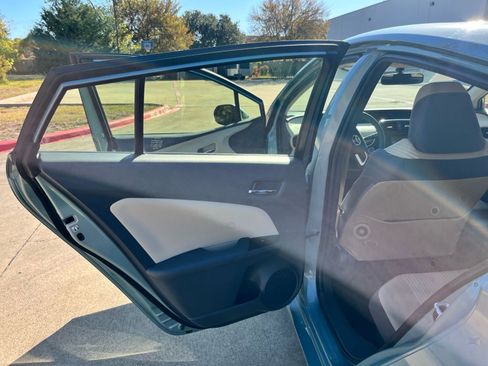 Used 2016 Toyota Prius Two image 23