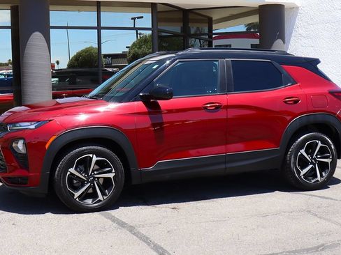 Used 2022 Chevrolet TrailBlazer RS w/ Technology Package FWD image 7