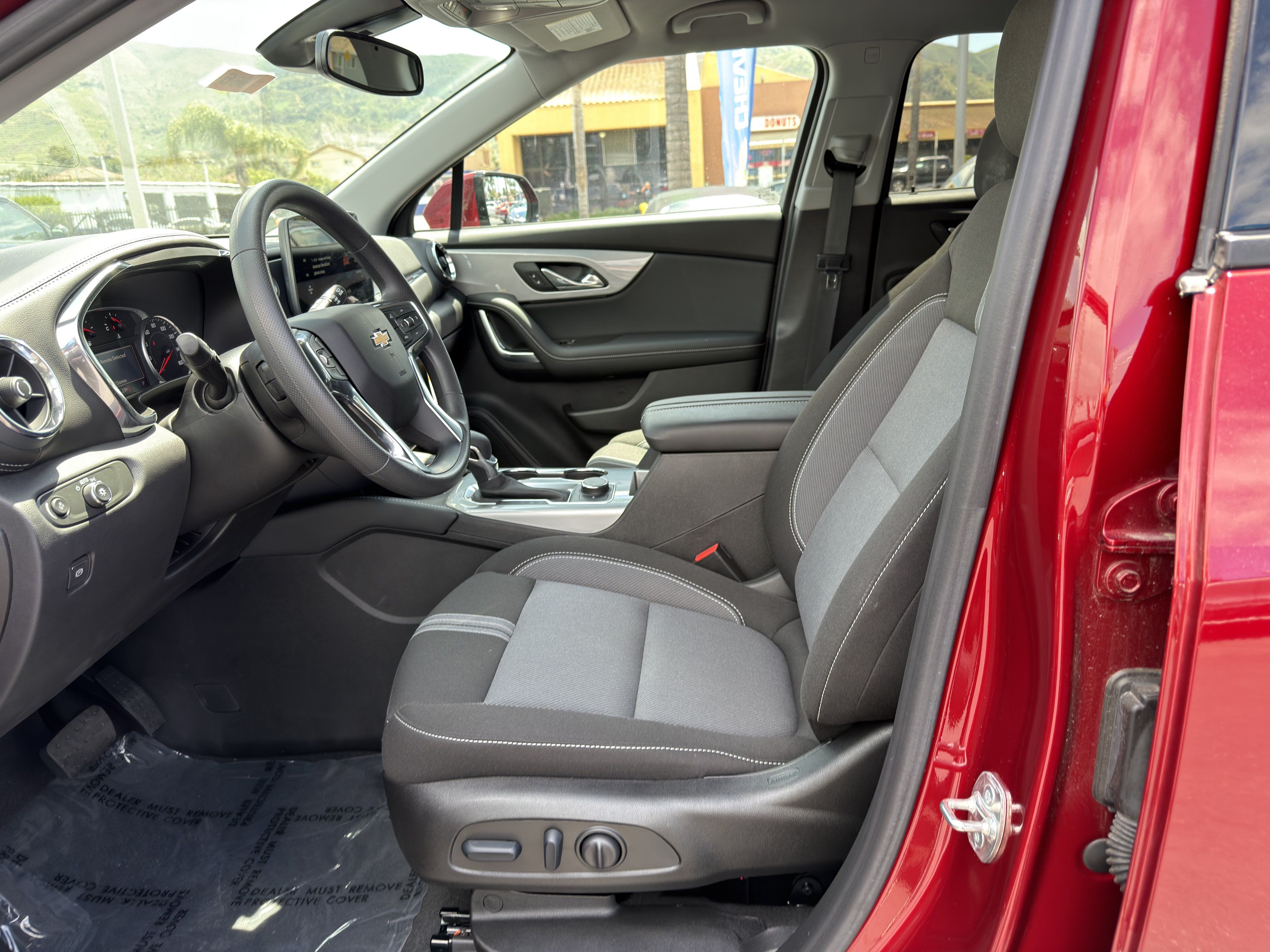 New 2025 Chevrolet Blazer LT w/ Convenience Package FWD image 23