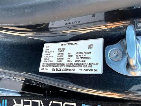 Used 2025 Tesla Model 3 Long Range RWD image 3