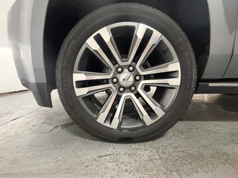 Used 2019 GMC Yukon Denali w/ Denali Ultimate Package AWD/4WD image 12