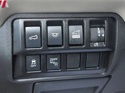 Used 2022 Subaru Ascent Limited w/ Technology Package AWD/4WD image 14
