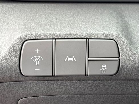 Used 2021 Hyundai Elantra SEL image 32