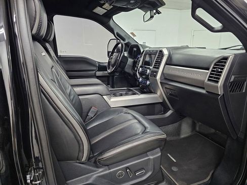 Used 2020 Ford F250 Platinum w/ FX4 Off-Road Package AWD/4WD image 28