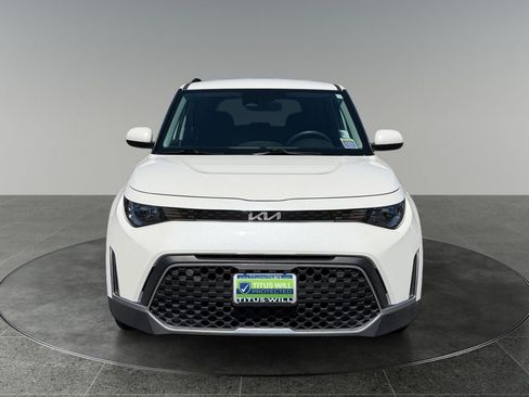 Used 2025 Kia Soul LX FWD image 2
