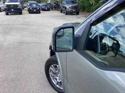 Used 2019 Ford F150 Lariat image 18