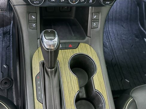 Used 2019 GMC Acadia Denali w/ Technology Package FWD image 24