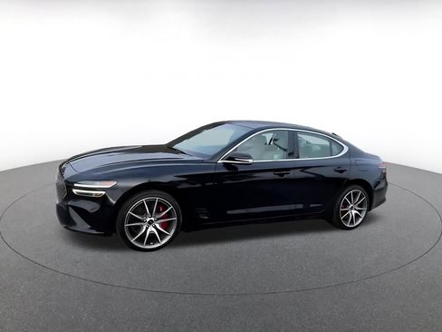Used 2025 Genesis G70 2.5T image 7
