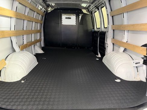 Used 2024 GMC Savana 2500 w/ Driver Convenience Package image 24