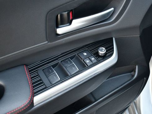 Used 2025 Toyota Sienna XSE image 43