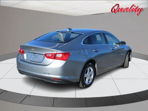 Used 2024 Chevrolet Malibu LT image 3