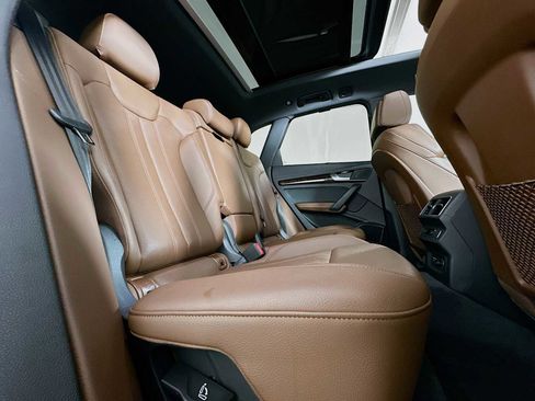 Used 2019 Audi Q5 2.0T Premium Plus w/ Premium Plus Package image 26