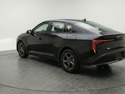 Used 2025 Kia K4 LXS FWD image 6