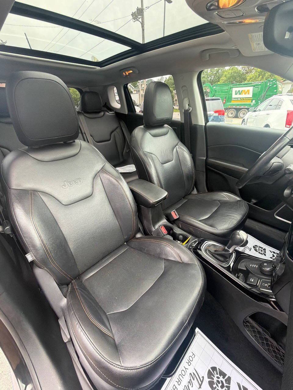 Used 2018 Jeep Compass Limited w/ Navigation Group AWD/4WD image 35