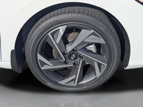 New 2026 Hyundai Elantra Limited FWD image 39