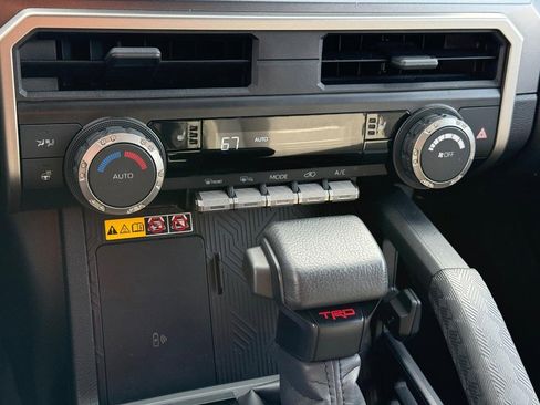 Certified 2025 Toyota 4Runner TRD Off-Road image 18