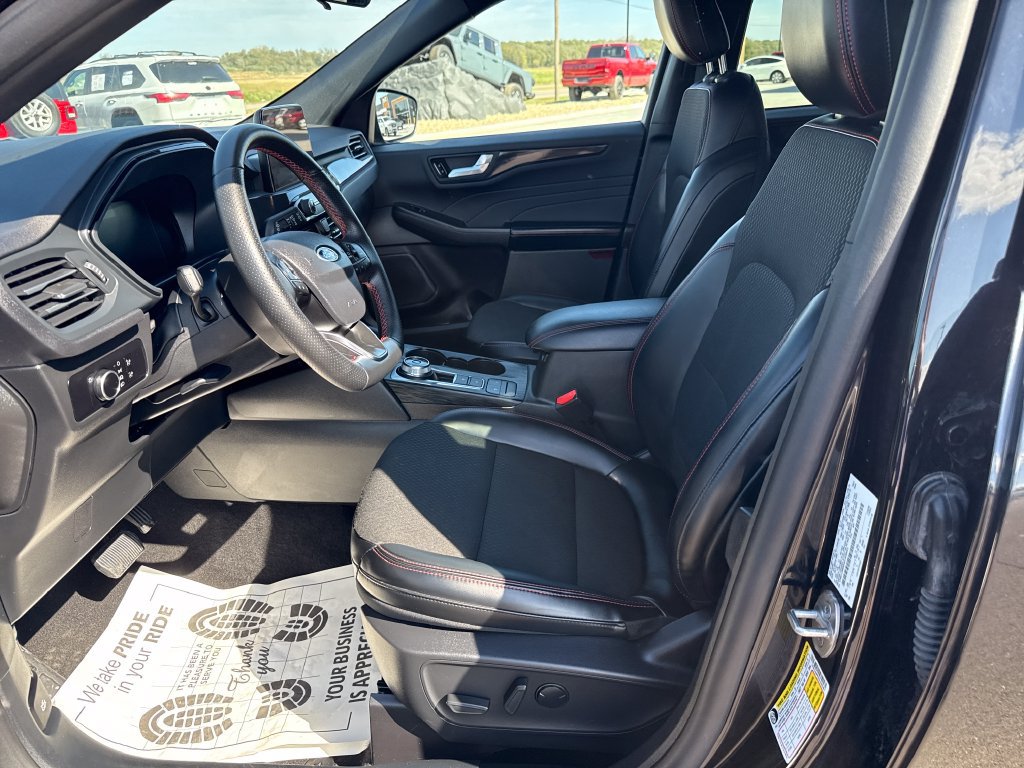 Used 2025 Ford Escape ST-Line AWD/4WD image 9