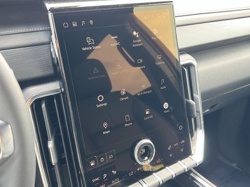 New 2026 GMC Acadia Elevation w/ Black Edition FWD image 17