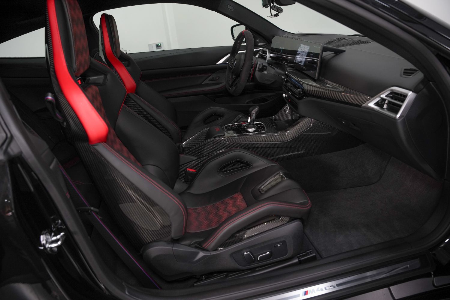 Used 2025 BMW M4 CS AWD/4WD image 2