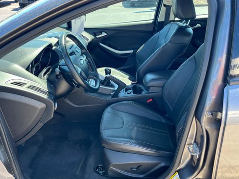 Used 2014 Ford Focus SE w/ Equipment Group 201A FWD image 8