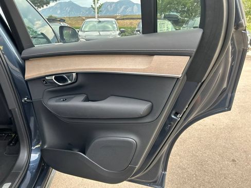 Used 2025 Volvo XC90 B6 Plus AWD/4WD image 12