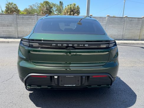 New 2026 Porsche Macan 4 Electric AWD/4WD image 11