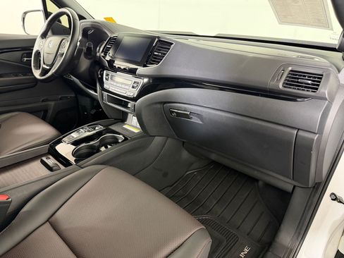 Certified 2022 Honda Ridgeline Black Edition image 27