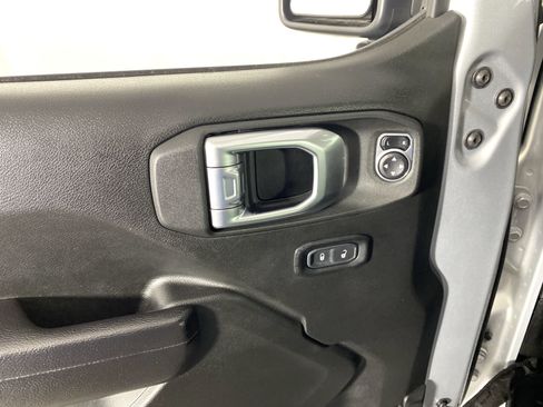 Used 2024 Jeep Wrangler Unlimited Sport AWD/4WD image 15