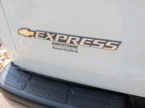 Used 2021 Chevrolet Express 2500 Extended w/ Driver Convenience Package RWD image 15