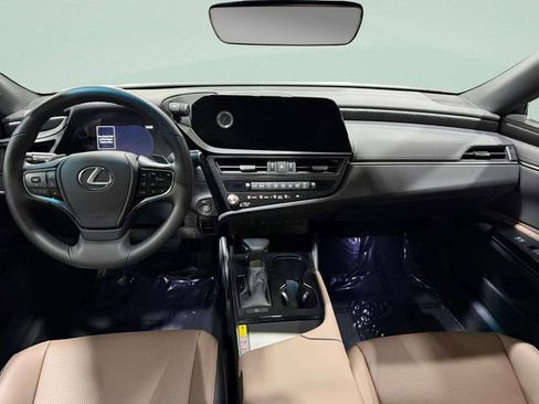 Used 2025 Lexus ES 350 w/ Premium Package image 11