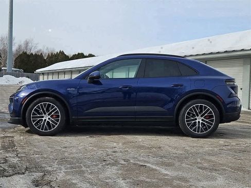 Used 2025 Porsche Macan 4S Electric image 2