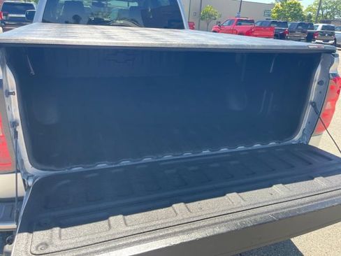 Used 2017 Chevrolet Silverado 1500 LT w/ True North Edition AWD/4WD image 34