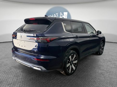 New 2026 Mitsubishi Outlander SE image 3