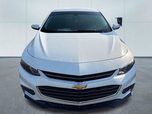 Used 2017 Chevrolet Malibu LT FWD image 6