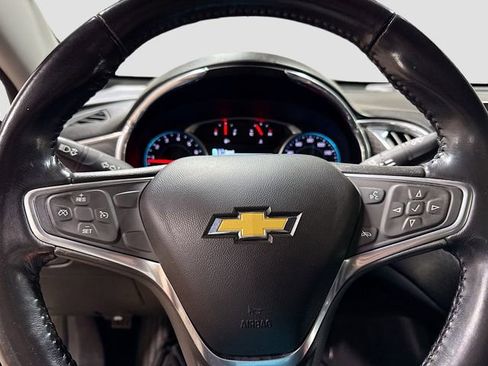 Used 2018 Chevrolet Malibu LT image 13