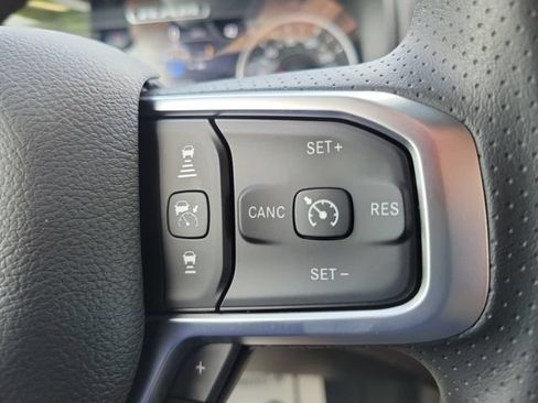 New 2026 RAM 1500 Express AWD/4WD image 18
