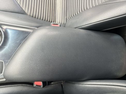 Used 2019 Toyota Camry SE FWD image 22