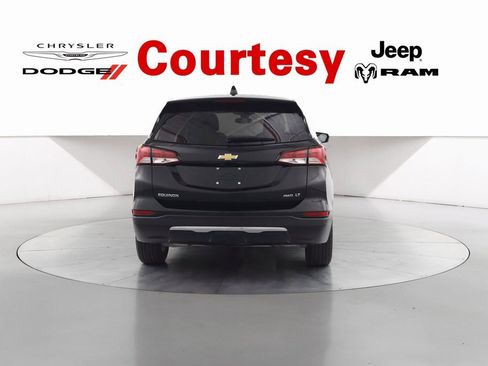 Used 2023 Chevrolet Equinox LT w/ Driver Convenience Package image 6