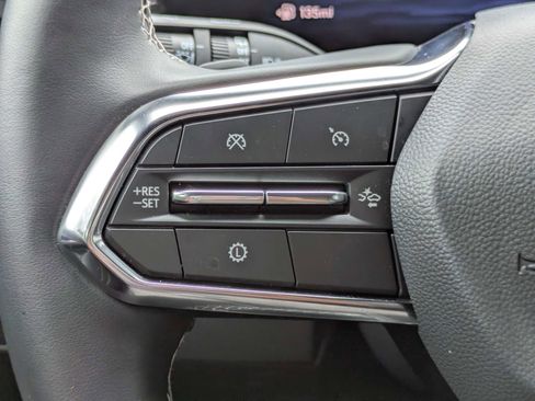 Used 2025 Chevrolet Traverse LT w/ Driver Confidence Package FWD image 16