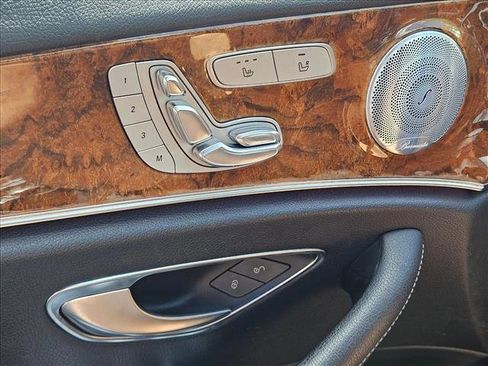 Used 2019 Mercedes-Benz E 300 image 15