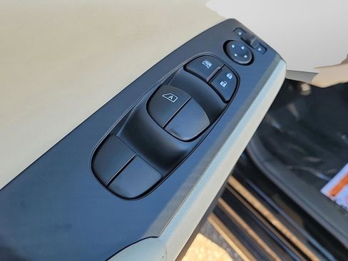 New 2025 Nissan Altima 2.5 SV image 18