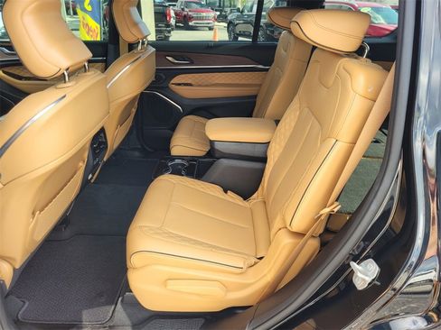 Used 2023 Jeep Grand Cherokee L Summit w/ Advanced Protech Group IV image 8