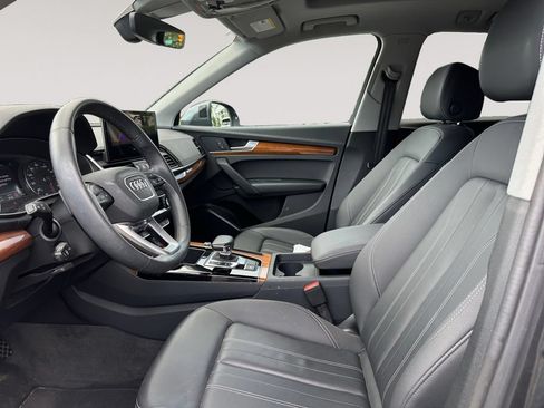 Certified 2023 Audi Q5 2.0T Premium w/ Convenience Package AWD/4WD image 9